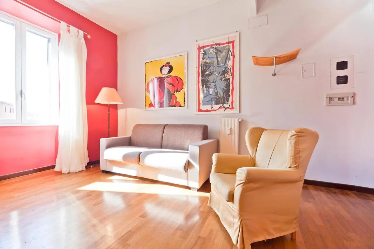 Porta Portese Colorful Flat Roma