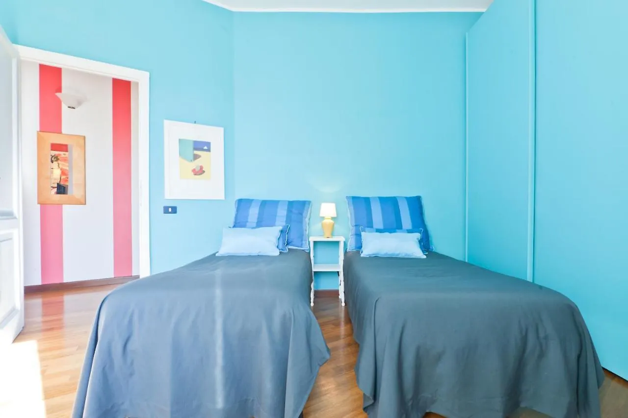 Porta Portese Colorful Flat Rome Apartment